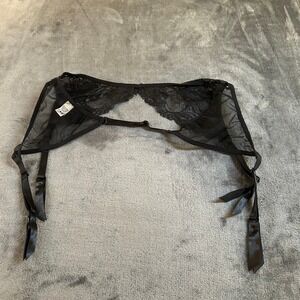 Intimate Attitudes Garter Belt Lingerie Top Straps Lace Trim Black Womes 3/4x